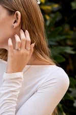 Raw diamond with side clustered green spectrum raw diamonds in white gold