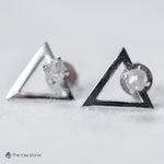 Triangle streetwear raw diamond earrings in white gold