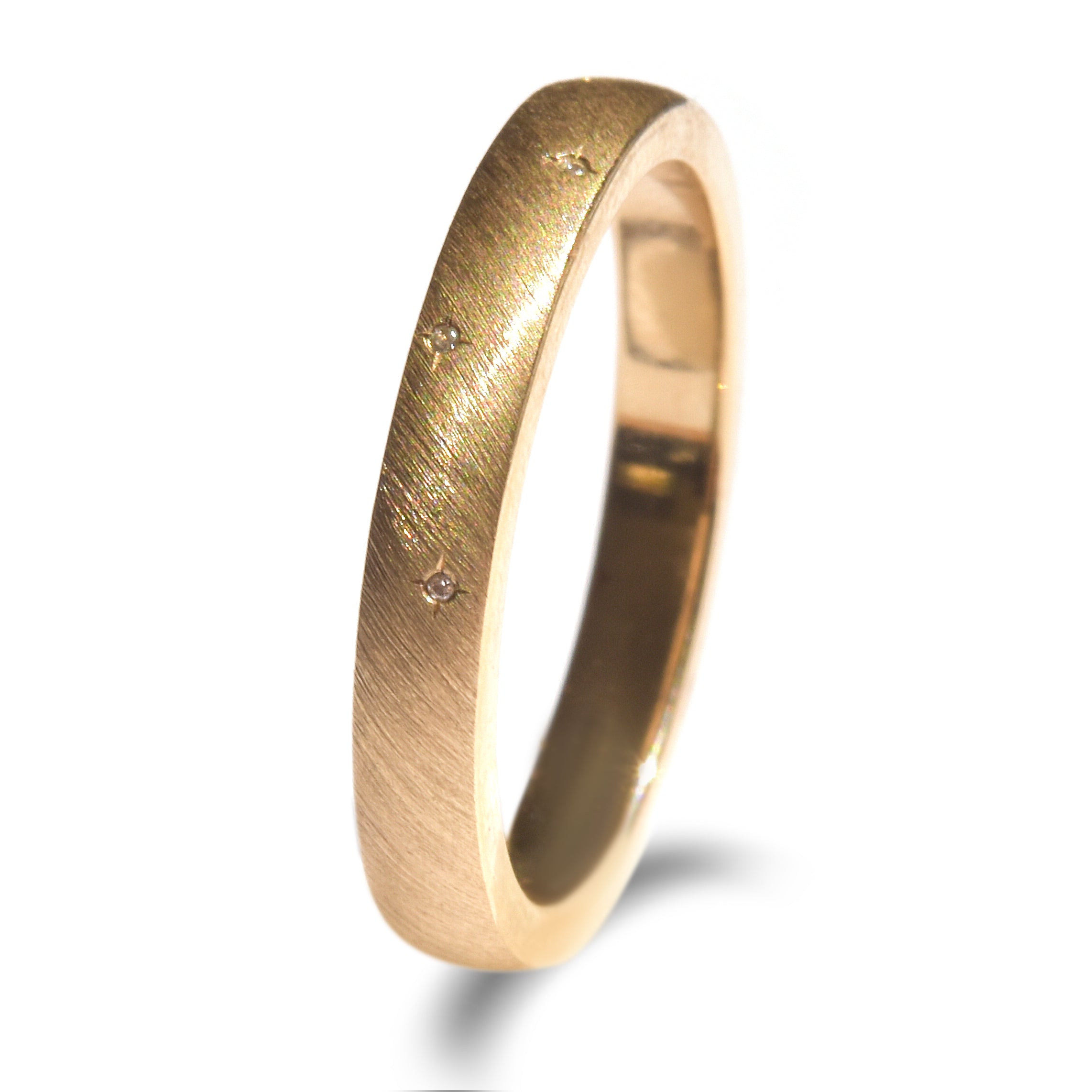 Gold ring with embedded diamonds Clearance